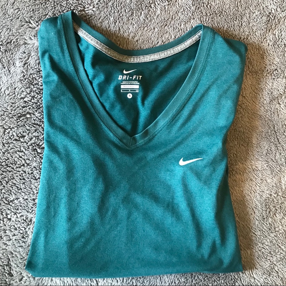 Nike Dry Fit V-Neck